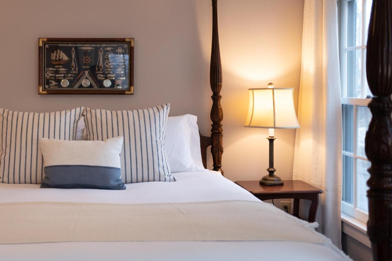 Onesixtyfive, The Inn On Park Row Brunswick Bagian luar foto
