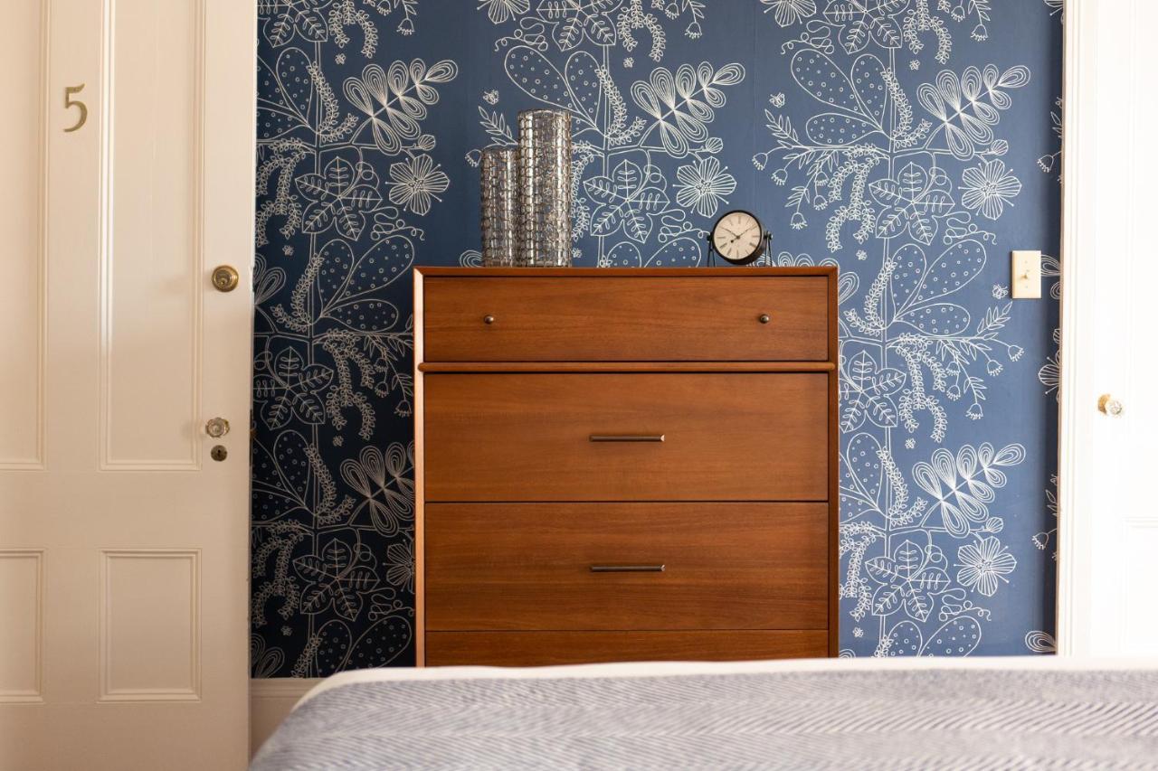 Onesixtyfive, The Inn On Park Row Brunswick Bagian luar foto
