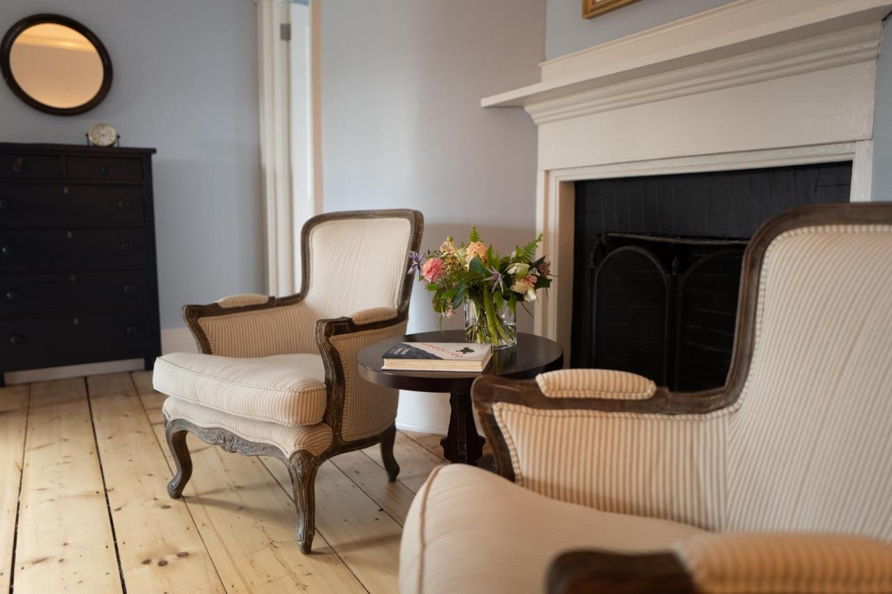 Onesixtyfive, The Inn On Park Row Brunswick Bagian luar foto